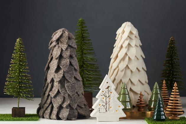 felt christmas tress in white and grey