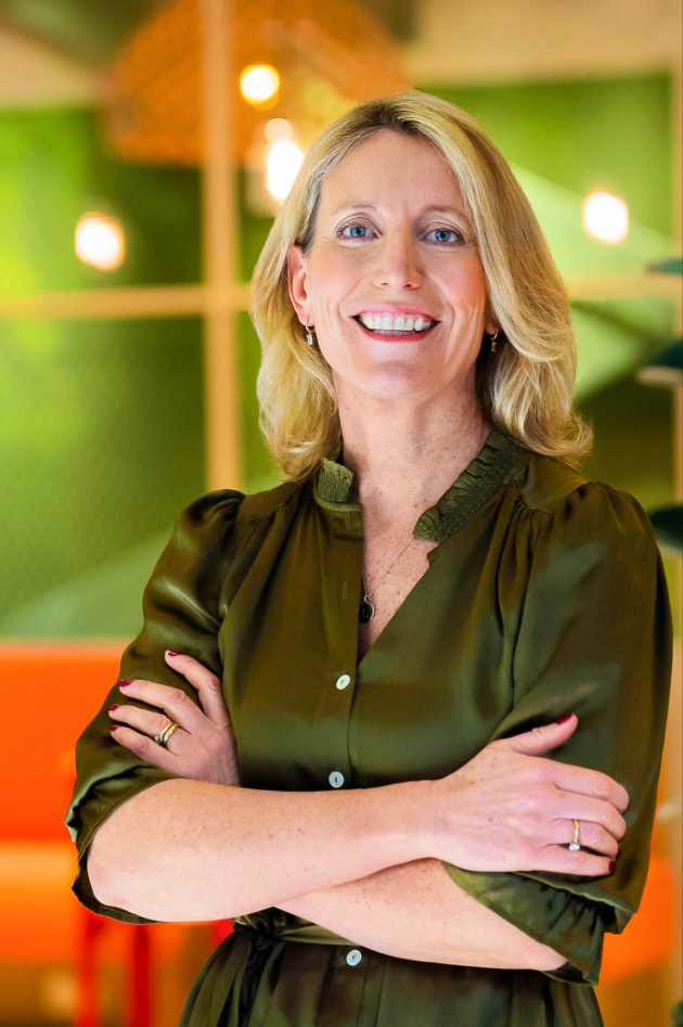 Lisa Hannant headshot